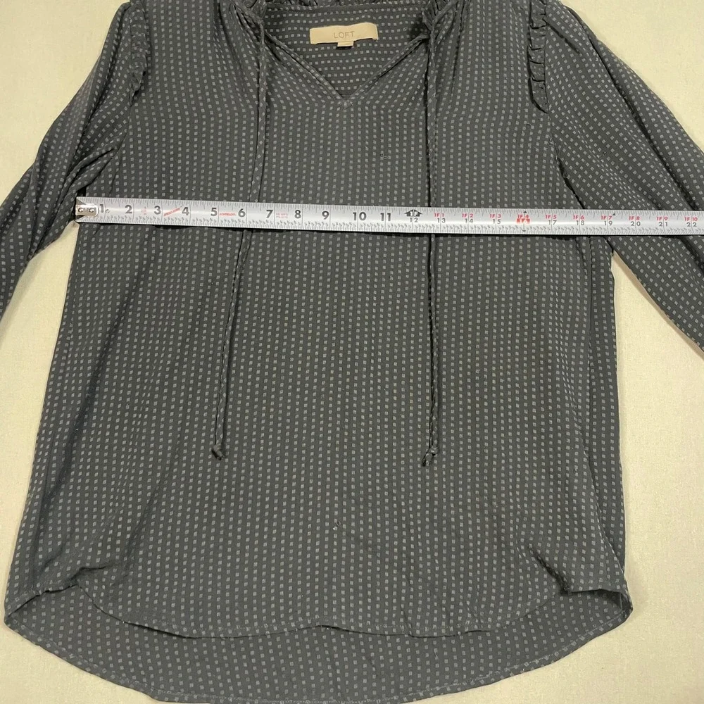 LOFT Ruffle V-Neck Tie Blouse Dotted Textured Dark Gray Top 3/4 Sleeves - Size S